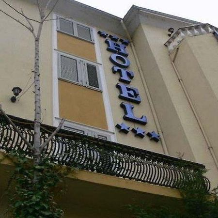 Art Hotel Nirvana Tirana Exterior foto