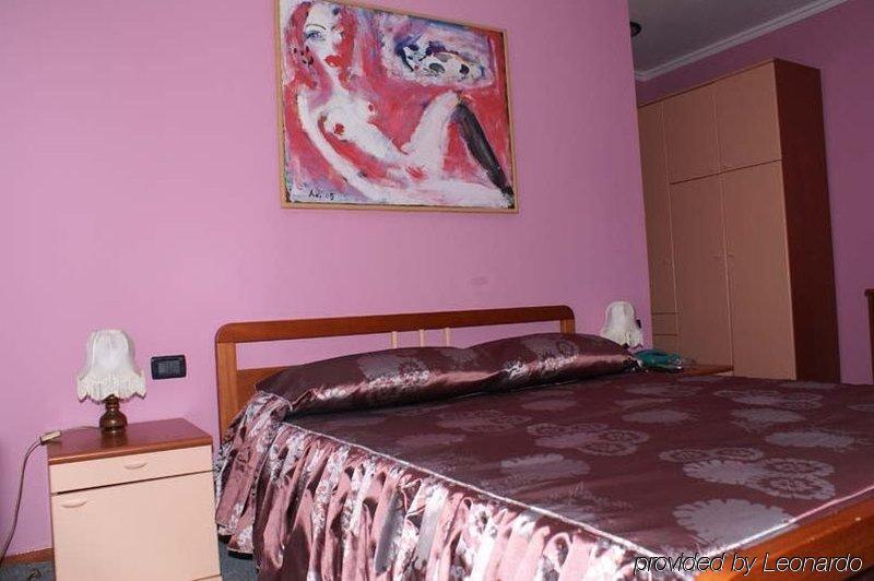 Art Hotel Nirvana Tirana Zimmer foto
