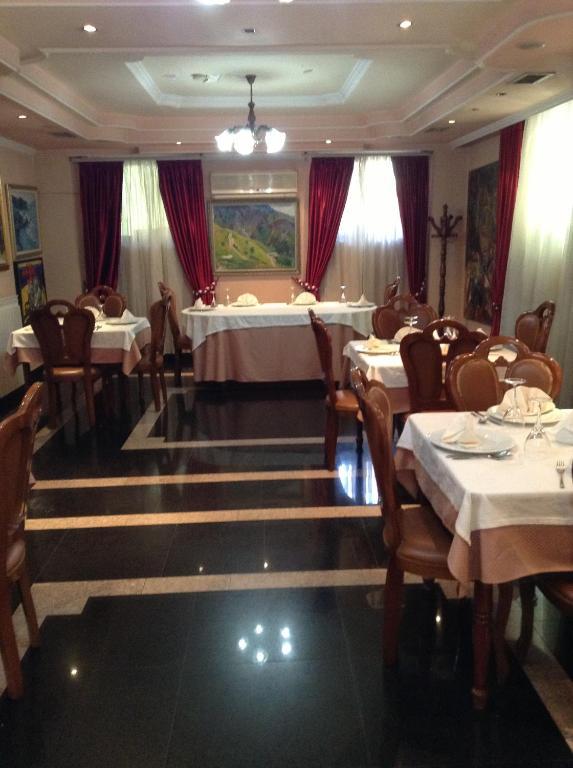 Art Hotel Nirvana Tirana Restaurant foto
