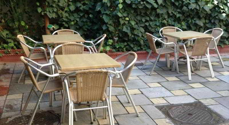 Art Hotel Nirvana Tirana Einrichtungen foto